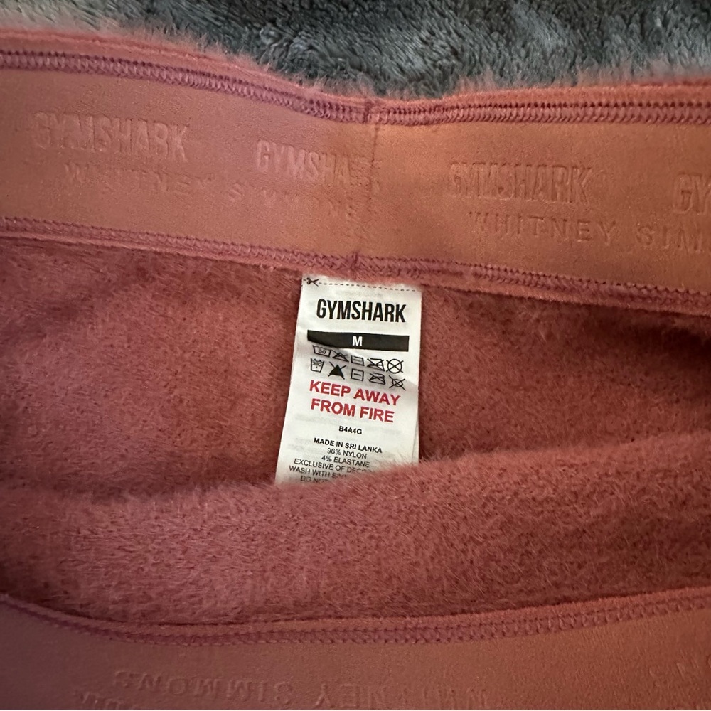 Gymshark X Whitney Simmons fuzzy knit Shorts RoseGold Size Medium - Picture 5 of 6
